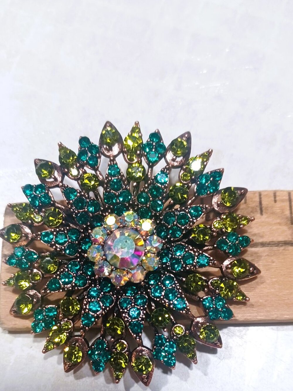 Gorgeous Multi Colored Rhinestone Brooch - Picture 3 of 4